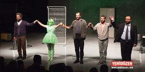 “Yastık Adam” sahnelendi