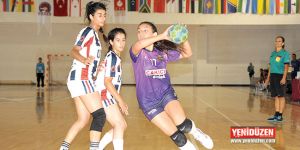 Zirvede Esentepe ve YDÜ