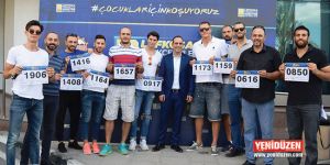 Basketbolculardan maratona destek