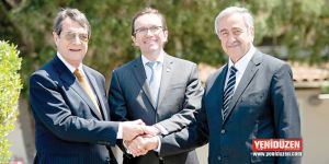 Anastasiadis İsviçre’ye  “alternatif haritalarla” gidiyor