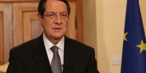 Anastasiadis halka seslendi