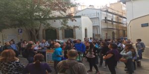 Öğretmenlerden çözüme destek yürüyüşü