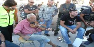 Kayalar’da Yemek, Omorfo’da Keman ve Kahve…