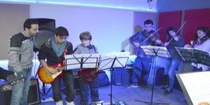 Klasik ve Rock  Müzikle Gençler Aynı Sahnede