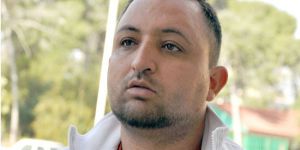 Eski sevgilisinin evini bastı!