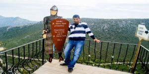 Beşparmak dağının eteklerinde tarihi yapıt; St. Hilarion Kalesi