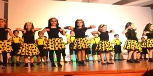 Çocuklar Sahnede Güzel