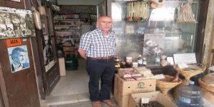 Aktarlık ve oyunculuk