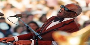Soul müziğin kralı “Ray Charles” unutulmaz şarkılarıyla yaşıyor