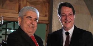 Eski ve yeni başkan Kıbrısı görüştü