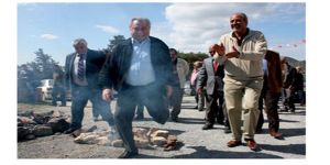 Ateşin üzerinden böyle geçti