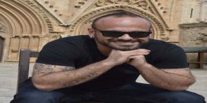 Aret Vartanyan: “Mutluluğun formülü, neysen onu yaşamak”