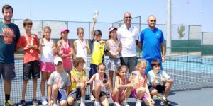 Tenisçilerimiz Trabzon’da kupaları topladı