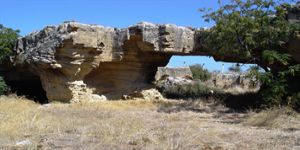 BİR AÇIK HAVA MÜZESİ; KARAKIZ’IN İNLERİ
