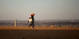 Güney Afrika’nın hikâyesi:  Zakes Mda ve “The Madonna of Excelsior”*