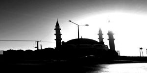 İktidarın Mührü: Kıbrıs’ta Dini Yapılar