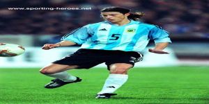 ALMEYDA MODERN FUTBOL MEZARLIĞINDA