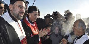 Maronit ihtiyar heyeti, Perdikis ile görüştü