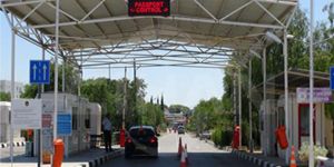 Güney'e uyuşturucu ve tabanca ile geçecekti