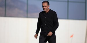 Kahraman gitti Davulcu geldi