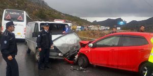 Yine dağ yolu, yine kaza, 6 yaralı!