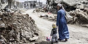 İmkânsız Ortaklık: "Do the Right Thing", "Dogville" ve Birlikte Yaşam E(y)lemi Üzerine Düşünceler