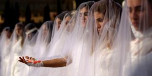 “Beyaz Elbise Tecavüzü Örtmez”