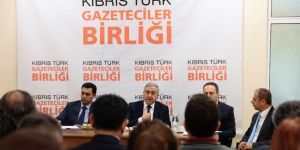 Akıncı medya ile buluştu