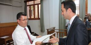 Güzelyurt vekilleri mazbatalarını aldı