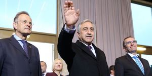 Akıncı yarın dönüyor