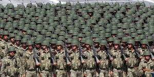 11 asker gözaltında!