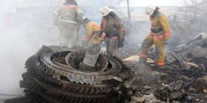 Kargo uçağı yerleşim bölgesine düştü