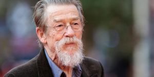 Ünlü oyuncu John Hurt hayatını kaybetti