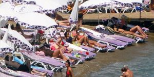 Plajlarda bayram serinliği