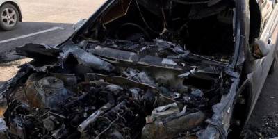 Haspolat'ta seyir halindeki araçta yangın...