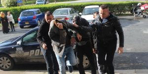 PKK bayrağı bulundurmaya 2’şer ay hapis cezası