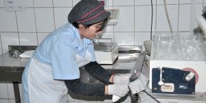 'IŞIKLAR ÇOK DA PARLAK DEĞİL'