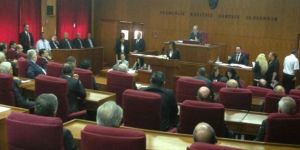 Milletvekillleri ant içti