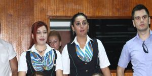 Eski üniformaları ile meclise geldiler