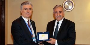 Akıncı, İslamabad’da Akça ile görüştü