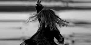 Karanlığın Ucunda Işık Var