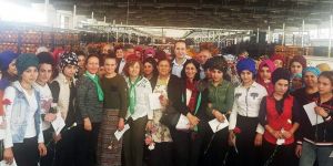 Kadınlar fabrikada: Tüm kadınlar emekçidir!