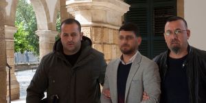 İç çamaşırına gizledi,  Zeyna’ya yakalandı!