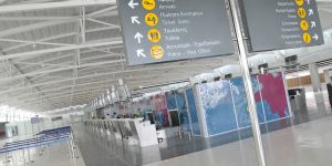 LARNAKA HAVAALANI'NDA PANİK