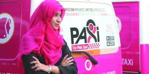 Kadınlara özel pembe taksi