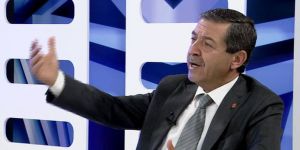 Ertuğruloğlu'ndan Akıncı'ya sert sözler