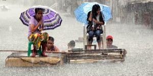 Manila sel suları altında kaldı