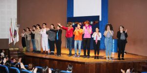 TED Kolej’de tiyatro coşkusu yaşandı