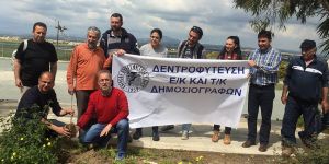 Gazeteciler barış için fidan dikti