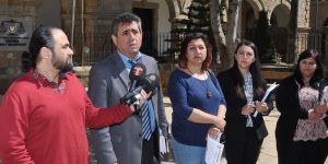 Öğretmen, bakanı mahkemeye verdi